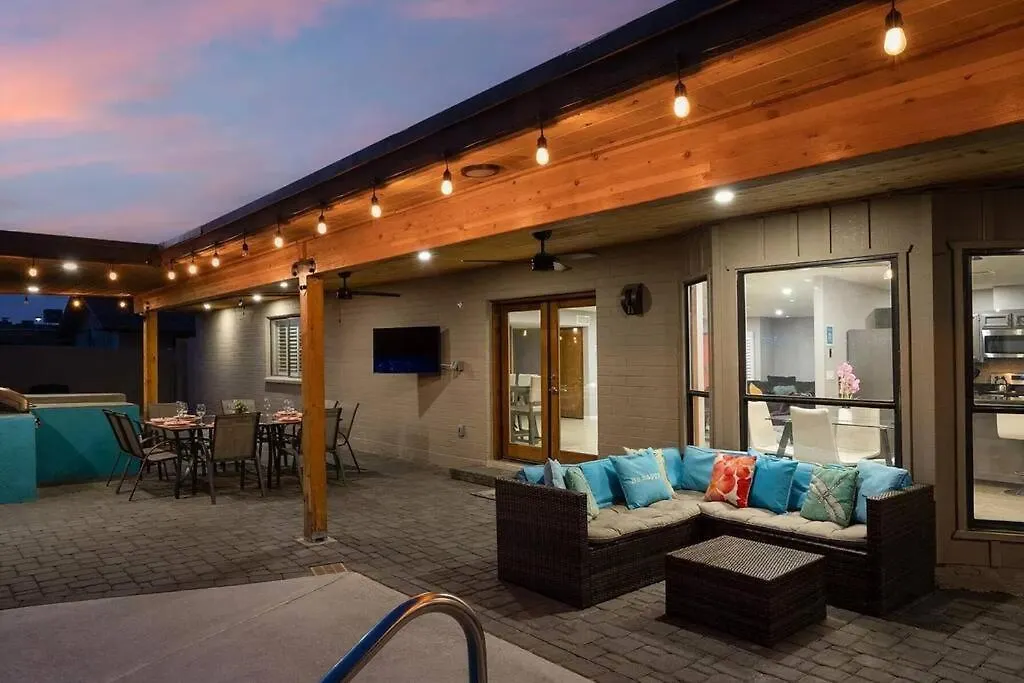 Above Average Airbnb - Pool + Games Phoenix