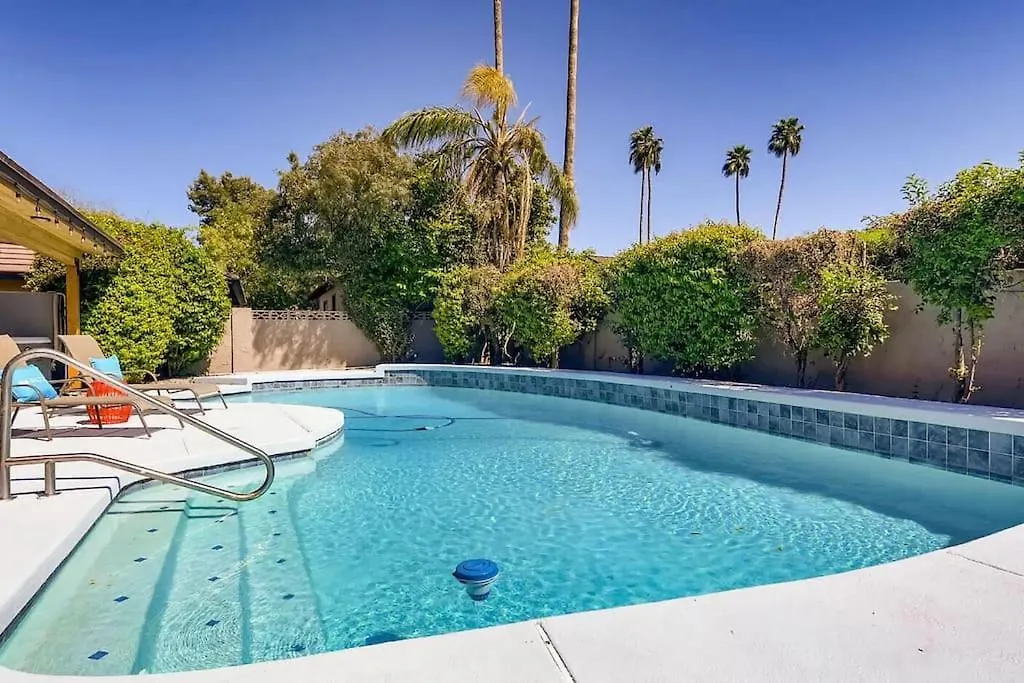 Above Average Airbnb - Pool + Games Phoenix